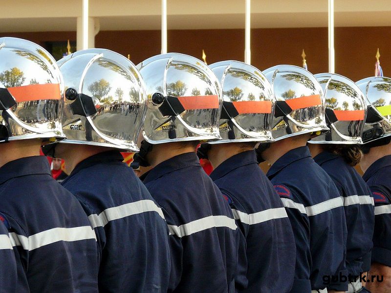 helm damkar Cibinong